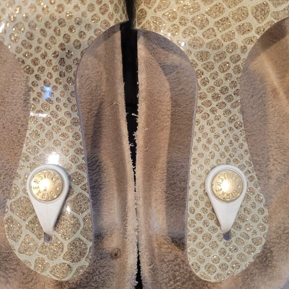 Birkenstock Gizeh Womens 36 US 5-5.5 Metallic ShimmeryGold T Strap Thong Sandals - Picture 3 of 9